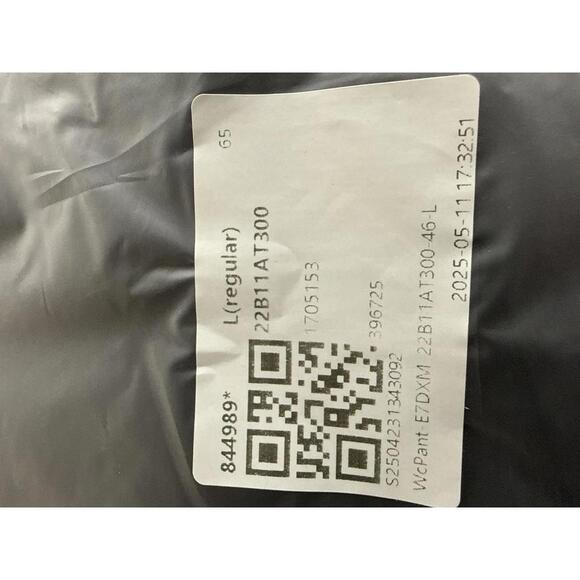 NWT Halara Mid Rise Button Zipper Wide Leg Cargo Pants - Size Large - Picture 7 of 8